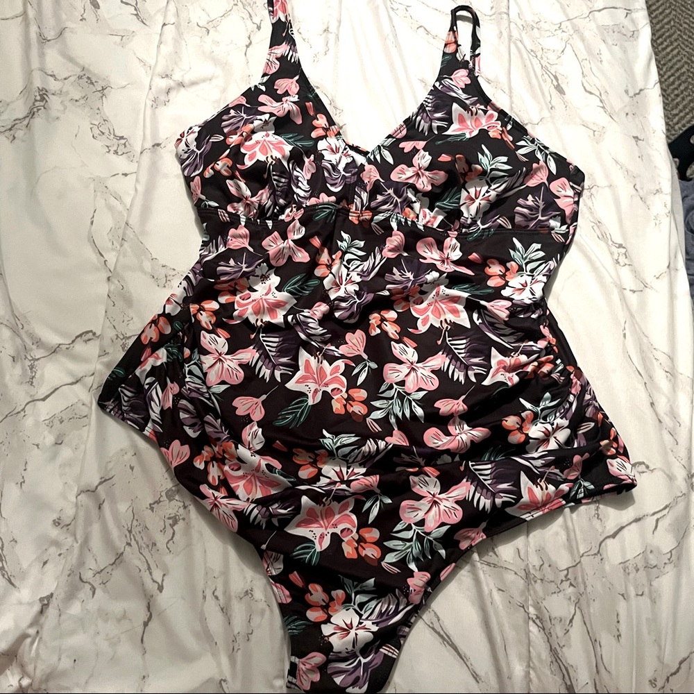 Liquid one piece swim‎ suit size 2X